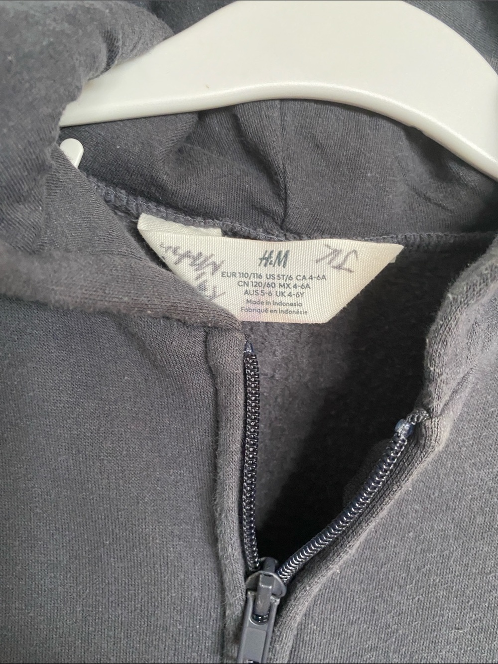 H&M Kids Classic Zip-Up Hoodie - Charcoal Grey - Size 5T/6 (EUC) - Picture 5 of 12